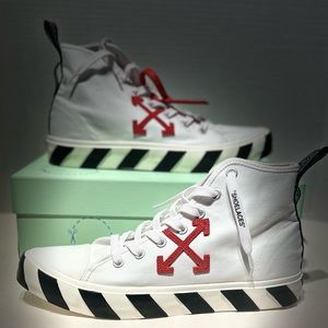 Off White • White Vulcanized